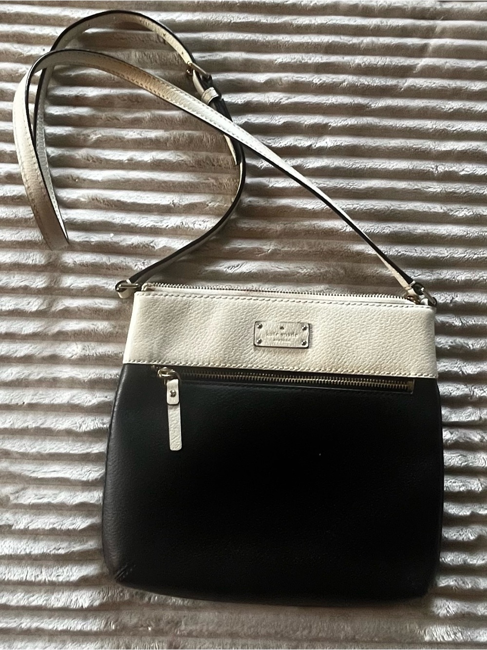 Kate Spade two-tone leather crossbody/shoulder bag ♡